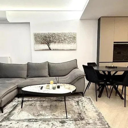 One Of One - Elegant In Appartement